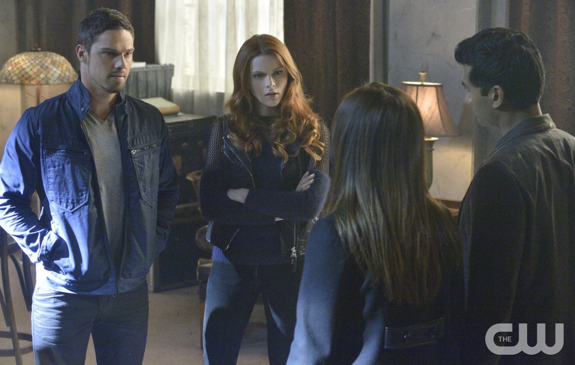 Beauty and the Beast Photos | Kristin Kreuk Jay Ryan - Man or Beast?, image size:1132x720