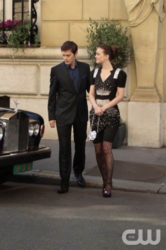 "Belles de Jour" - Hugo Becker as Louis, Leighton Meester as Blair in GOSSIP GIRL on The CW. Photo: Giovanni Rufino/The CW ©2010 The CW Network, LLC. All Rights Reserved.