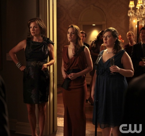 "War At The Roses" Gossip Girl Pictured (L to R) Margaret Colin as Eleanor Waldorf,  Leighton Meester as Blair Waldorf and Zuzanna Szadkowski as Darota PHOTO CREDIT:  GIOVANNI RUFINO/ THE CW &copy;2010 THE CW NETWORK.  ALL RIGHTS RESERVED