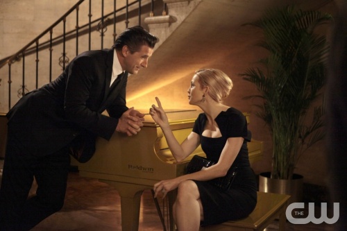 "The Kids Stay In The Picture" Pictured (L-R) Billy Baldwin as Dr. William Van Der Woodsen, Kelly Rutherford as Lily Van Der Woodsen in Gossip Girl on THE CW. PHOTO CREDIT:  GIOVANNI RUFINO/ THE CW ©2011 The CW Network, LLC. All Rights Reserved