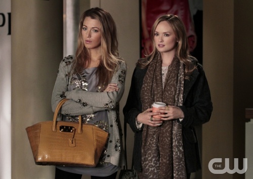 Petty In Pink"--  The Picture (L-R)  Blake Lively as Serena Van Der Woodsen and Kaylee DeFer as Charlie in Gossip Girl on THE CW. PHOTO CREDIT:  GIOVANNI RUFINO/ THE CW ©2011 The CW Network, LLC. All Rights Reserved