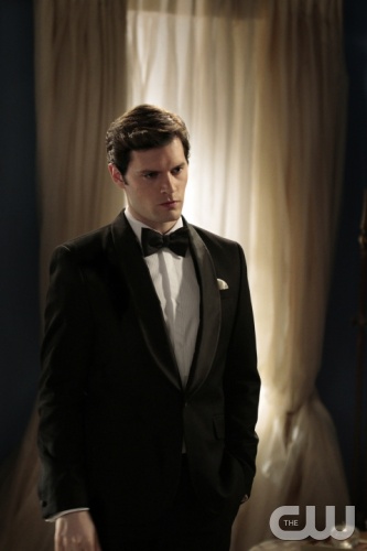 "Shattered Bass" - Hugo Becker as Louis in GOSSIP GIRL on The CW. Photo: Giovanni Rufino/The CW &copy;2011 Warner Brothers. All Rights Reserved.