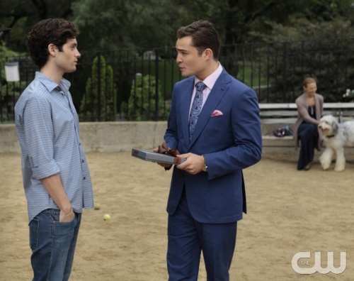 "The Fasting And The Furious" GOSSIP GIRL Pictured (L-R)  Penn Badgley as Dan Humphrey and Ed Westwick as Chuck Bass PHOTO CREDIT: GIOVANNI RUFINO/Warner Brothers &copy;2011 THE CW NETWORK. ALL RIGHTS RESERVED