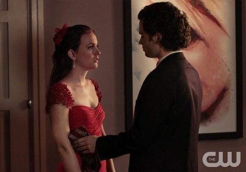 "Crazy Cupid Love" GOSSIP GIRL Pictured (L-R) Leighton Meester as Blair Waldorf and Penn Badgley as Dan Humphrey PHOTO CREDIT:  GIOVANNI RUFINO/©2012 The CW Network, LLC. All Rights Reserved