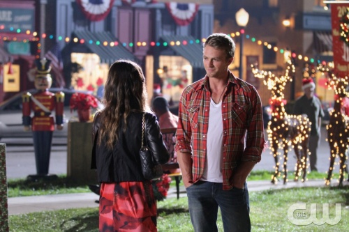"Hairdos and Holidays"-- Pictured (L-R) achel Bilson as Dr. Zoe Hart and Wilson Bethel as Wade in HART OF DIXIE on THE CW. Photo Credit: Scott Alan Humbert/The CW&copy;2011 The CW Network, LLC. All Rights Reserved