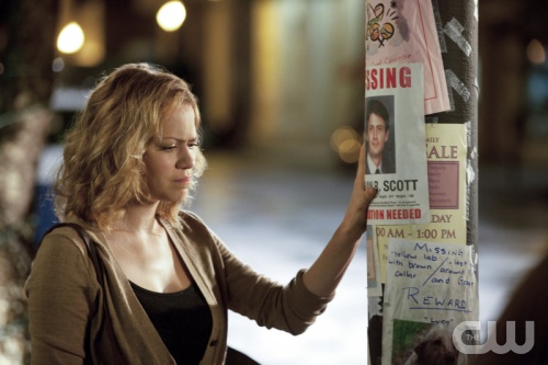 "A Rush Of Blood To The Head" - Pictured: Bethany Joy Galeotti as Haley James Scott in ONE TREE HILL on THE CW. Photo: Michael Tackett/The CW &copy;2012 The CW Network. All Rights Reserved.