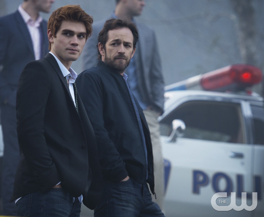 Slideshow: Riverdale: Pilot Photos