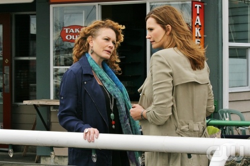 THE SECRET CIRCLE  Pilot  Pictured (L-R): Ashley Crow as Jane and Natasha Henstridge as Dawn.  David Gray/The CW  © 2011 The Cw Network, LLC. All rights reserved.