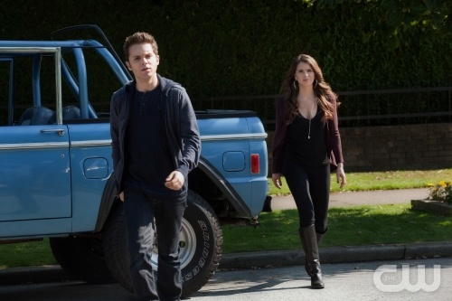 "Wake"  Pictured (L-R): Thomas Dekker as Adam and Shelley Hennig as Diana.  Liane Hentscher/The CW  © 2011 The CW Network, LLC. All rights reserved.