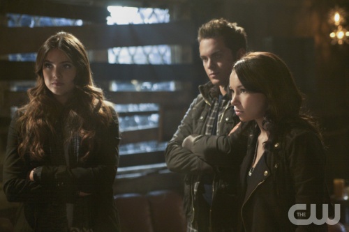 "Family" -- Pictured (L-R): Shelley Hennig as Diana, Thomas Dekker as Adam, and Jessica Parker Kennedy as Melissa in The Secret Circle on The CW. Photo: Marcel Williams/The CW ©2012 The CW Network. All Rights Reserved.