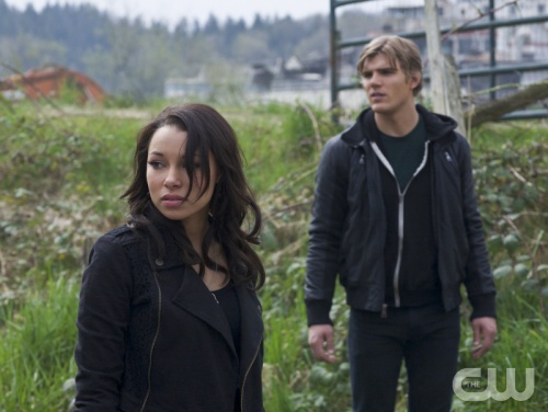 "Family" -- Pictured (L-R): Jessica Parker Kennedy as Melissa and Chris Zylka as Jake  in The Secret Circle on The CW. Photo: Marcel Williams/The CW ©2012 The CW Network. All Rights Reserved.