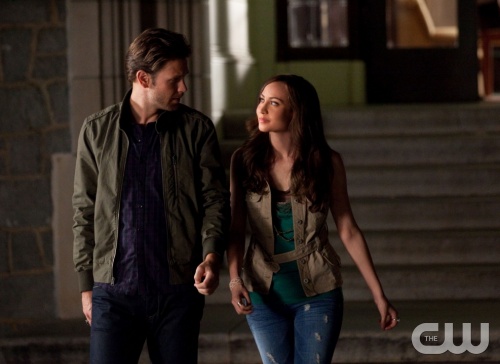 "Bad Moon Rising"  Pictured: Matt Davis as Alaric, Courtney Ford as Vanessa  Photo Credit: Bob Mahoney / The CW  © 2010 The CW Network, LLC. All Rights Reserved.