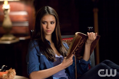"The House Guest" - Nina Dobrev as Elena Gilbert in THE VAMPIRE DIARIES on The CW. Photo: Annette Brown/The CW &copy;2011 The CW Network, LLC. All Rights Reserved.