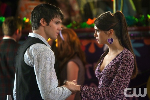 "The Last Dance" - Steven R. McQueen as Jeremy Gilbert and Nina Dobrev as Elena Gilbert in THE VAMPIRE DIARIES on The CW. Photo: Annette Brown/The CW ©2011 The CW Network, LLC. All Rights Reserved.