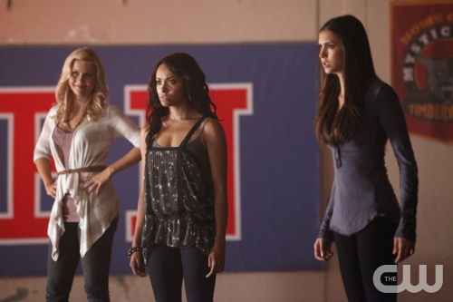 THE VAMPIRE DIARIES "The Reckoning" Pictured (L-R): Claire Holt as Rebekah, Kat Graham as Bonnie, and Nina Dobrev as Elena. Quantrell D. Colbert/The CW ©2011 THE CW NETWORK. ALL RIGHT RESERVED.