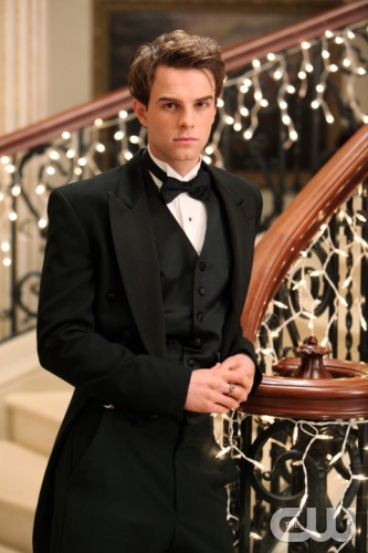 "Dangerous Liasons"--Nathaniel Buzolic as Kol on THE VAMPIRE DIARIES on The CW. Photo: Quantrell D. Colbert/The CW ©2011 THE CW NETWORK. ALL RIGHT RESERVED.