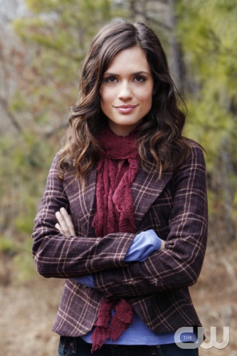 "Break On Through"--Torrey DeVitto as Dr. Fell on THE VAMPIRE DIARIES on The CW. Photo: Quantrell D.Colbert/The CW ©2012 The CW Network. All Rights Reserved.