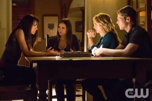 The Vampire Diaries -- “Stand by Me” -- Pictured (L-R): Kat Graham as Bonnie, Nina Dobrev as Elena, Candice Accola as Caroline, and Zach Roerig as Matt -- Image Number: VD415b_0375.jpg -- Photo: Bob Mahoney/The CW -- © 2013 The CW Network, LLC. All rights reserved. 