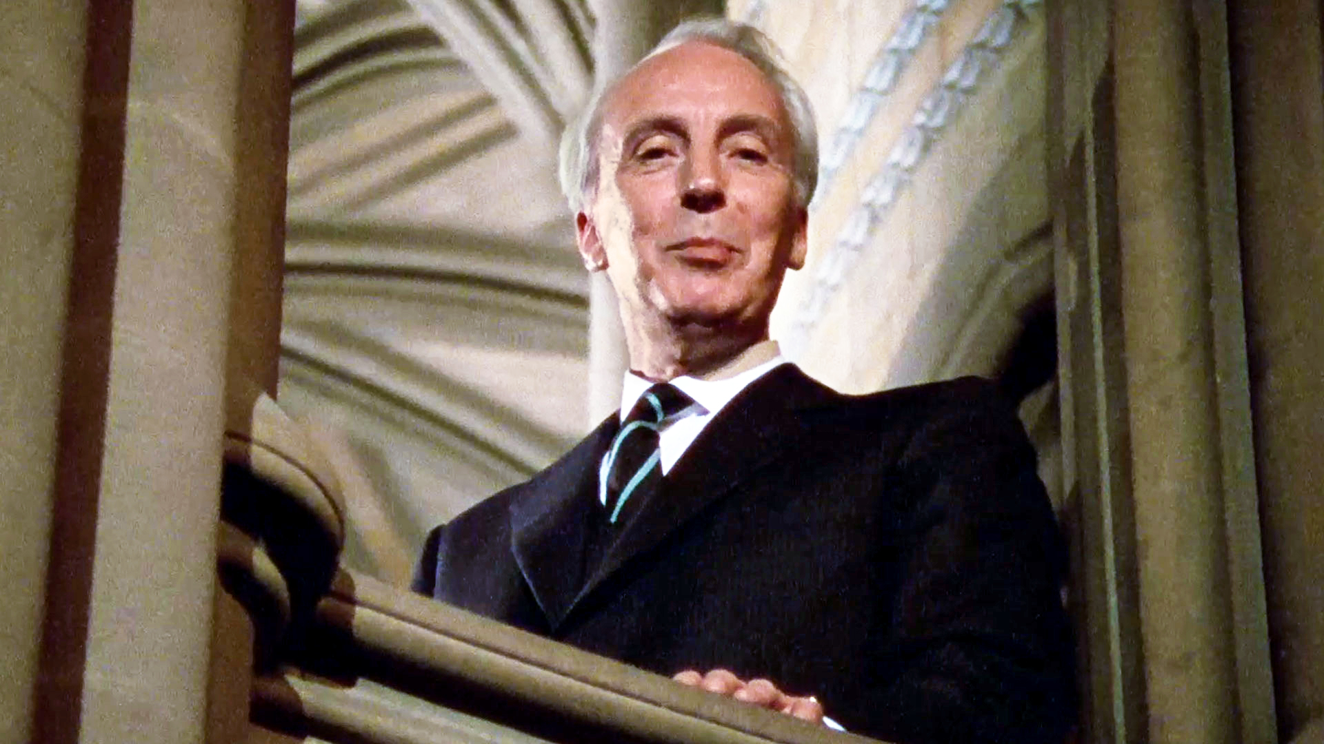 house of cards british streaming