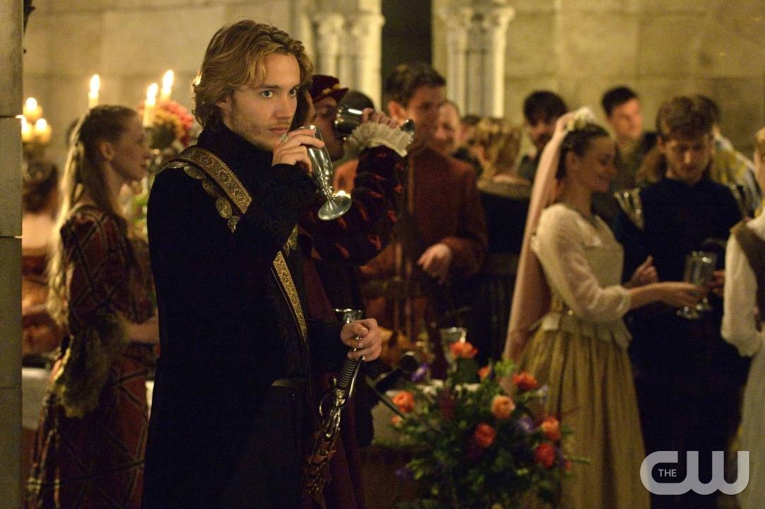 REIGN, (from left): Toby Regbo, Adelaide Kane, Snakes In The Garden ,  (Season 1, ep. 102