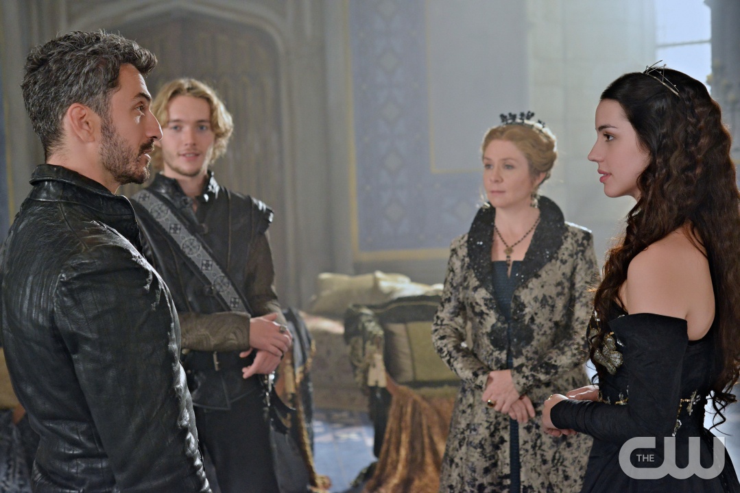 Toby-Regbo-social-768x402 - Outlander Behind the Scenes