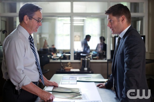 Supernatural -- "Heartache" -- Image SN801b_0212 -- Pictured (L-R): Alan Ackles as Detective Pike and Jensen Ackles as Dean -- Credit: Liane Hentscher/The CW -- ©2012 The CW Network. All Rights Reserved